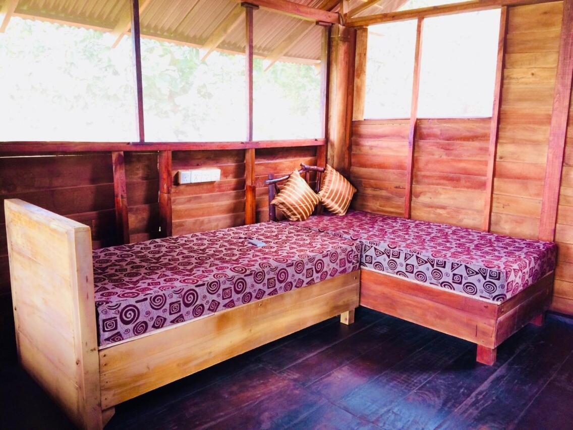 Chena Huts Eco Resort سيغيرِيا المظهر الخارجي الصورة
